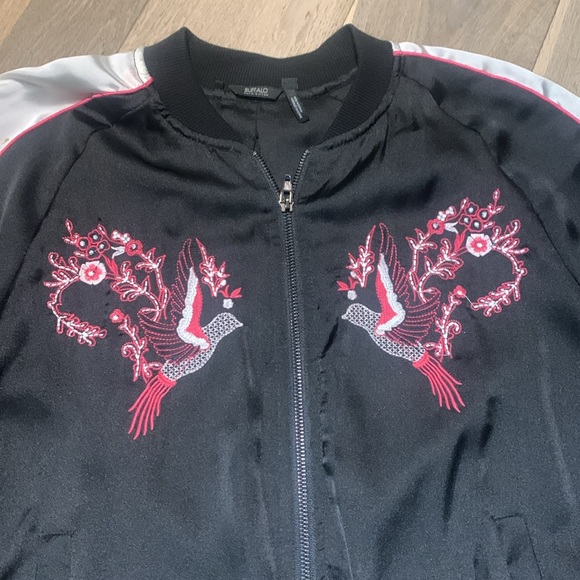 Buffalo (David Bitton) light jacket, black with white stripes and pink trim - Picture 2 of 3